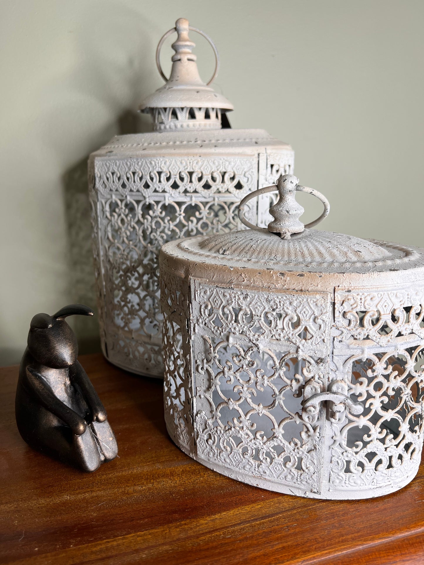 Set of 2 Filigree Vintage Style  Oval Lanterns