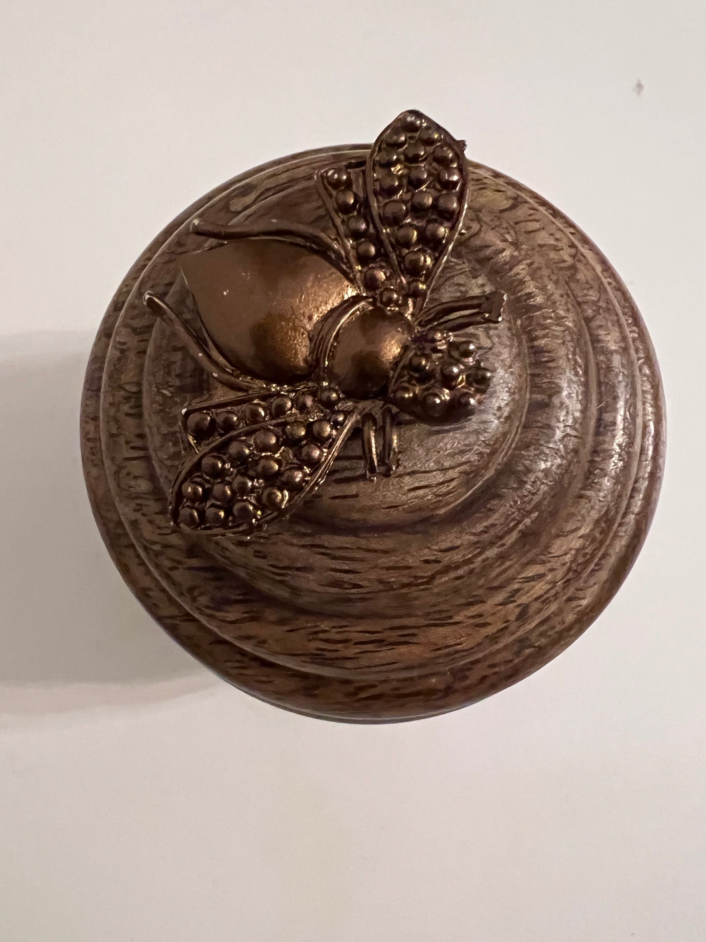 Detailed Bee Pot with Candle