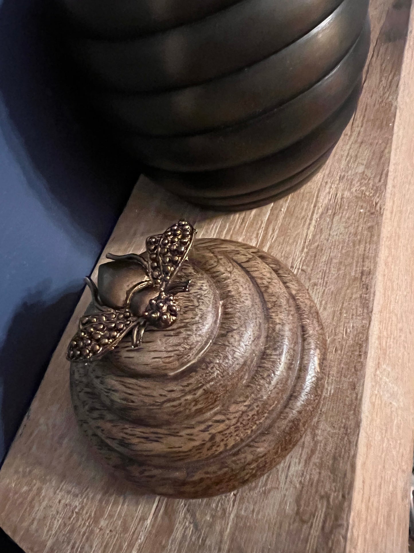 Detailed Bee Pot with Candle