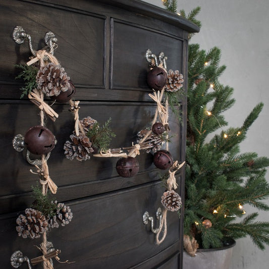 Pine Cone And Taynish Bell Garland