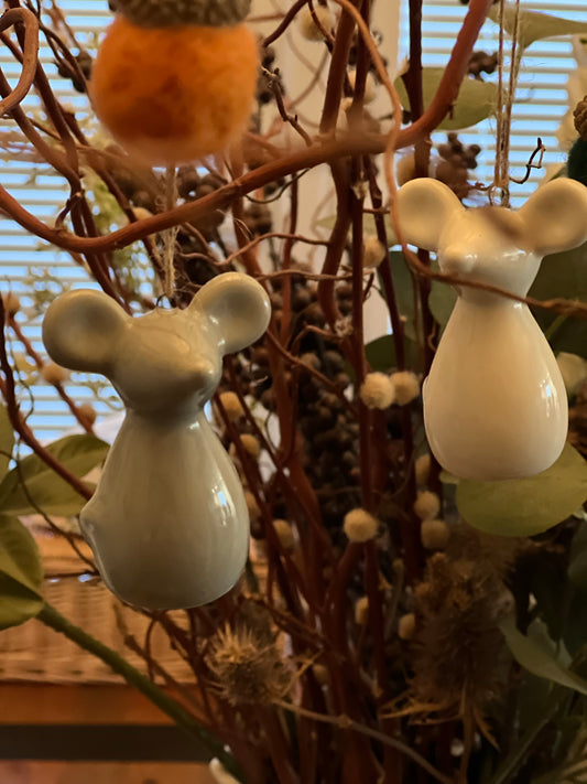 Small Hanging mouse